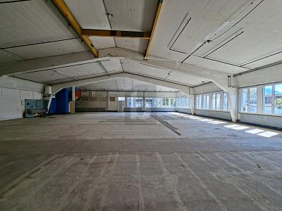 SPAZIO COMMERCIALE MULTIFUNZIONALE, Auf Anfrage, 6362 Stansstad, Ticino, CH