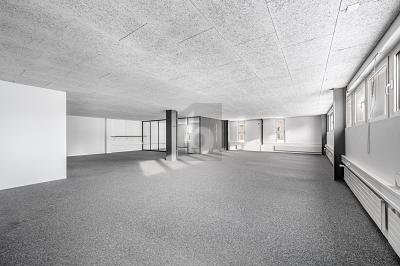 SUPERFICIE ATTRATTIVA IN POSIZIONE CENTRALE, Auf Anfrage, 8600 Dübendorf, Ticino, CH