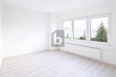 ÉTAGE BUREAUX À 4,39 % BRUT ET 35 PLACES DE PARC, Sur demande, 1196 Gland, Ticino, CH