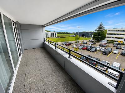 ÉTAGE BUREAUX À 4,39 % BRUT ET 35 PLACES DE PARC, Sur demande, 1196 Gland, Ticino, CH