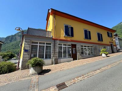 LUMINOSO, MODULABILE E STRATEGICAMENTE SITUATO, Sur demande, 1896 Vouvry, Valais, CH