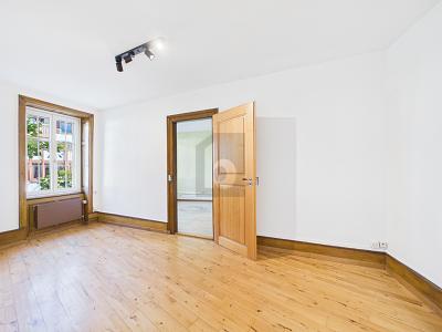 CENTRAL, DIRECTEMENT AU CŒUR DU QUARTIER ANIMÉ, Auf Anfrage, 4410 Liestal, Basel Land, CH