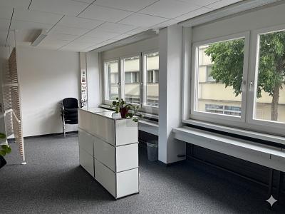 MAGNIFICI LOCALI COMMERCIALI, Sur demande, 2500 Biel/Bienne, Bern, CH