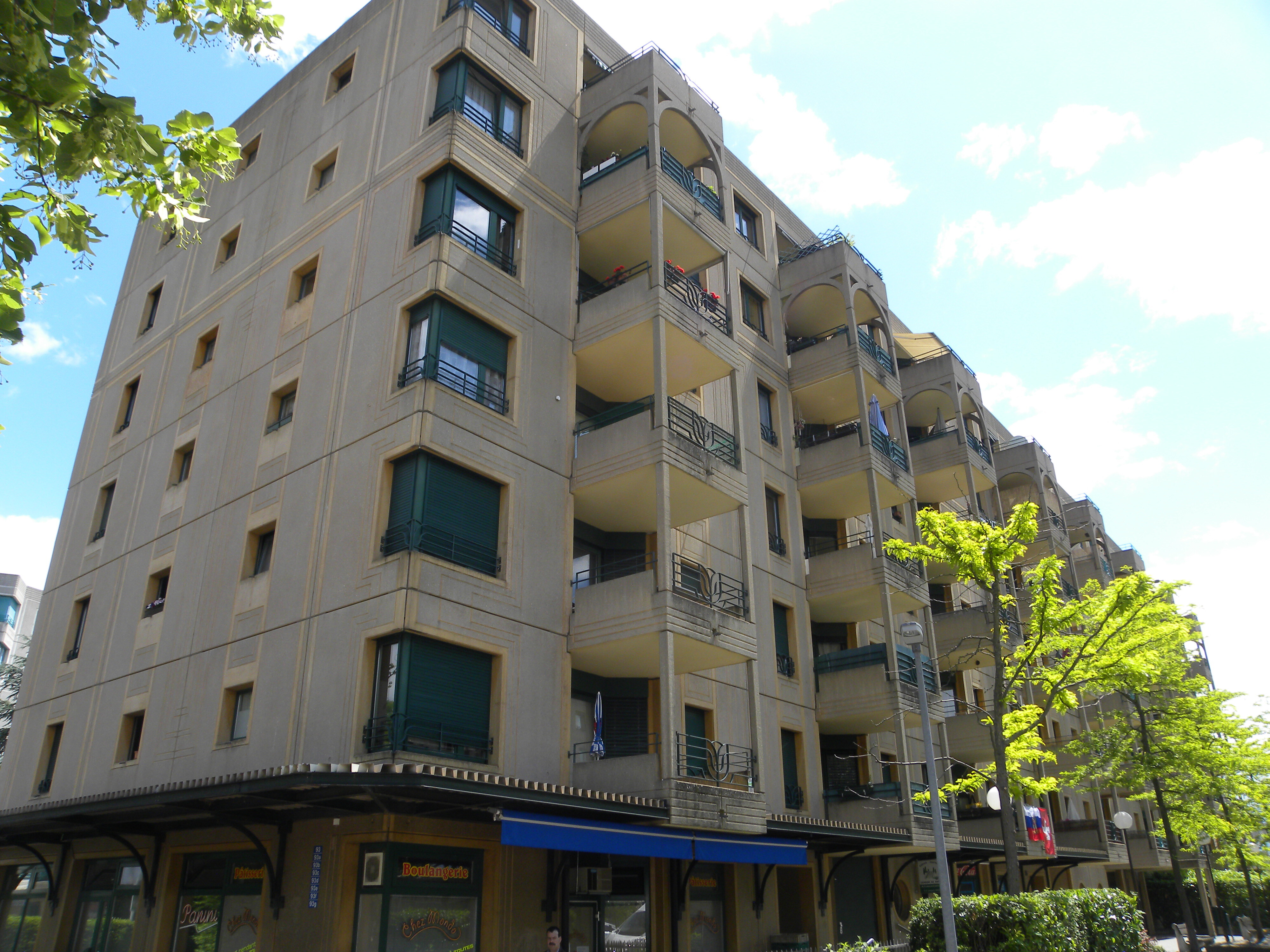 Parcheggio sotterraneo vicino al centro commerciale Planète Charmilles