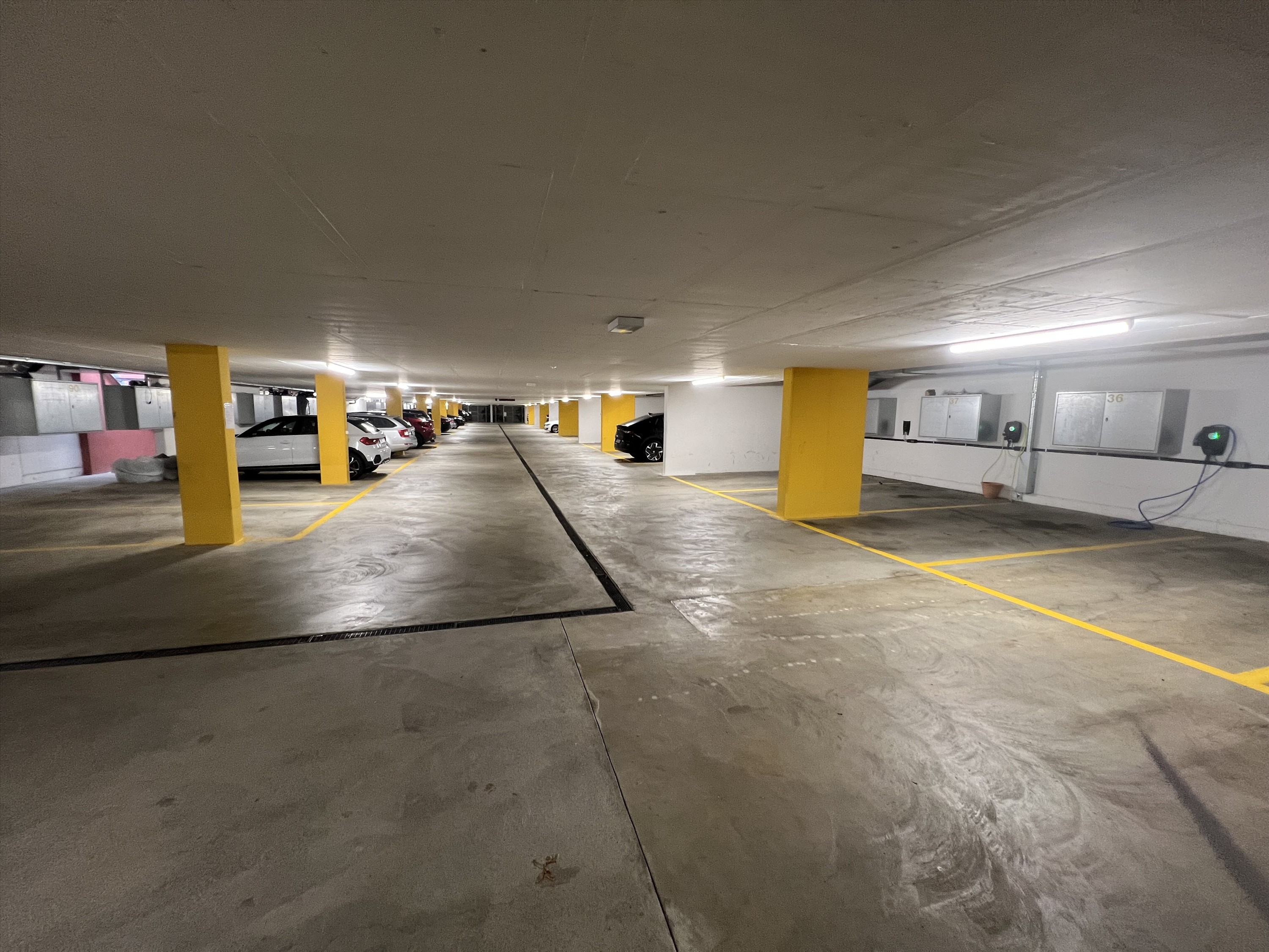 Posti auto in affitto in "Garden City", Richterwis 2-14, EH, 8303 Bassersdorf, Zurich, CH