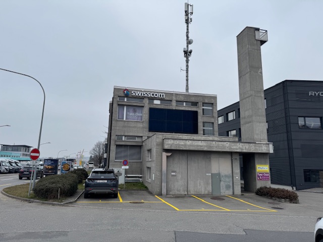 Spacious and affordable commercial space on the 1st floor - with conversion potential, Alte Bernstrasse, 3613 Steffisburg, Bern, CH