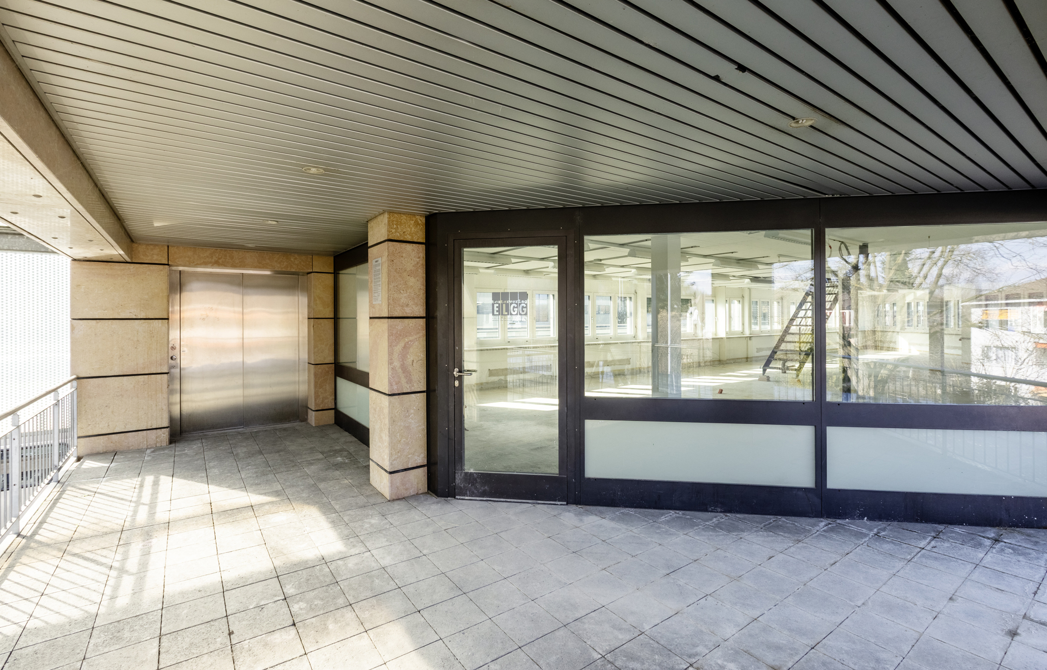 Prime location: Attractive office premises directly at Belp train station, Bahnhofplatz, 3123 Belp, Bern, CH