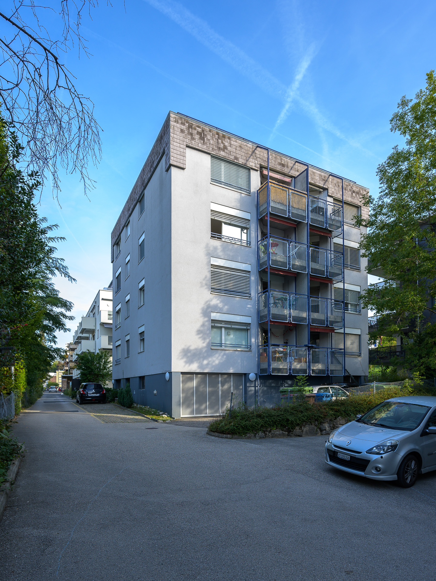 Indoor parking space near the Chailly district