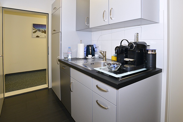 Nuove prospettive per lei!, Baarerstr., 6300 Zug, Zug, CH