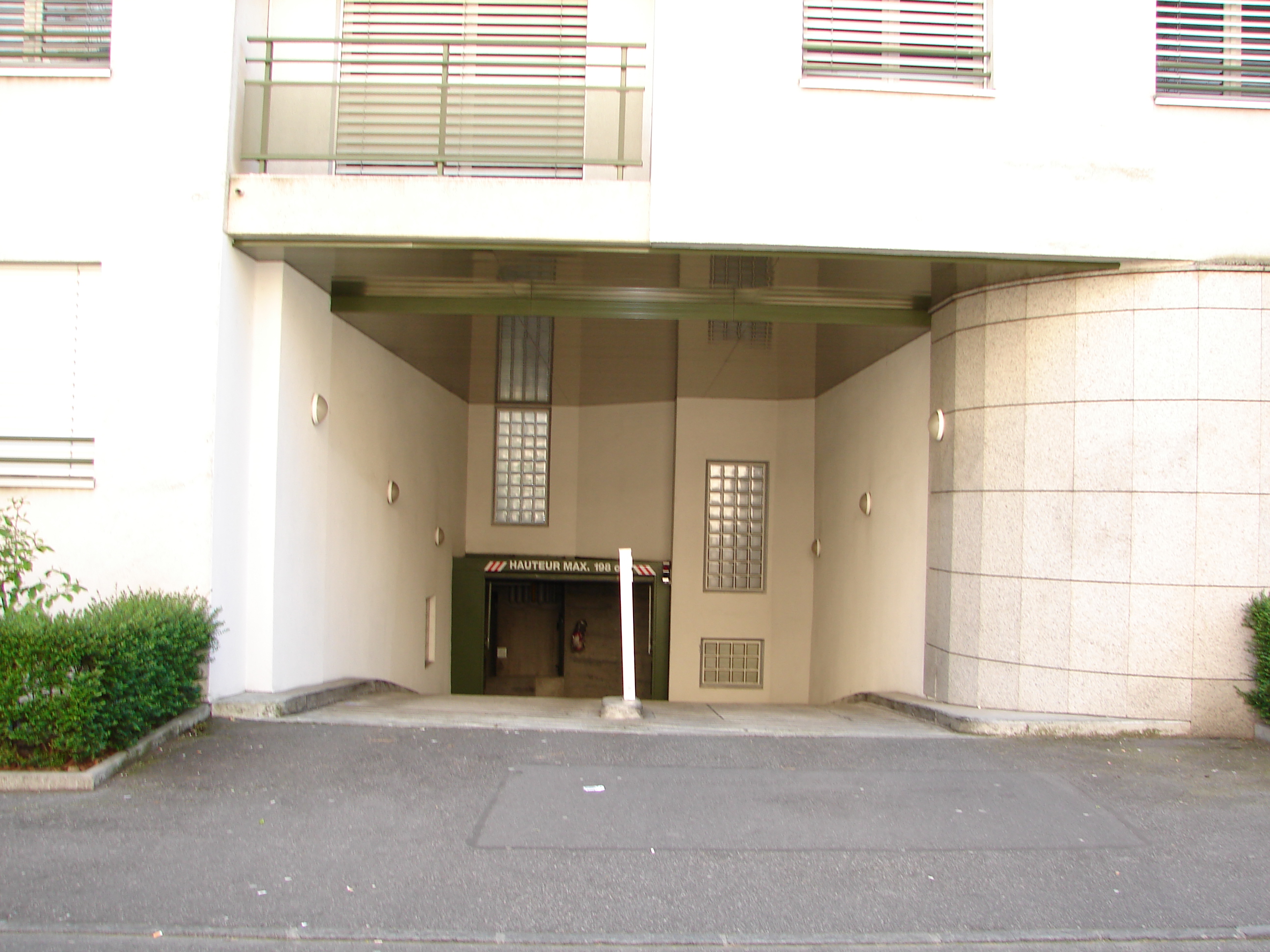 Parkplätze in Les Charmilles, Rue Amiel 13, Parkings, 1203 Genève, Geneva, CH