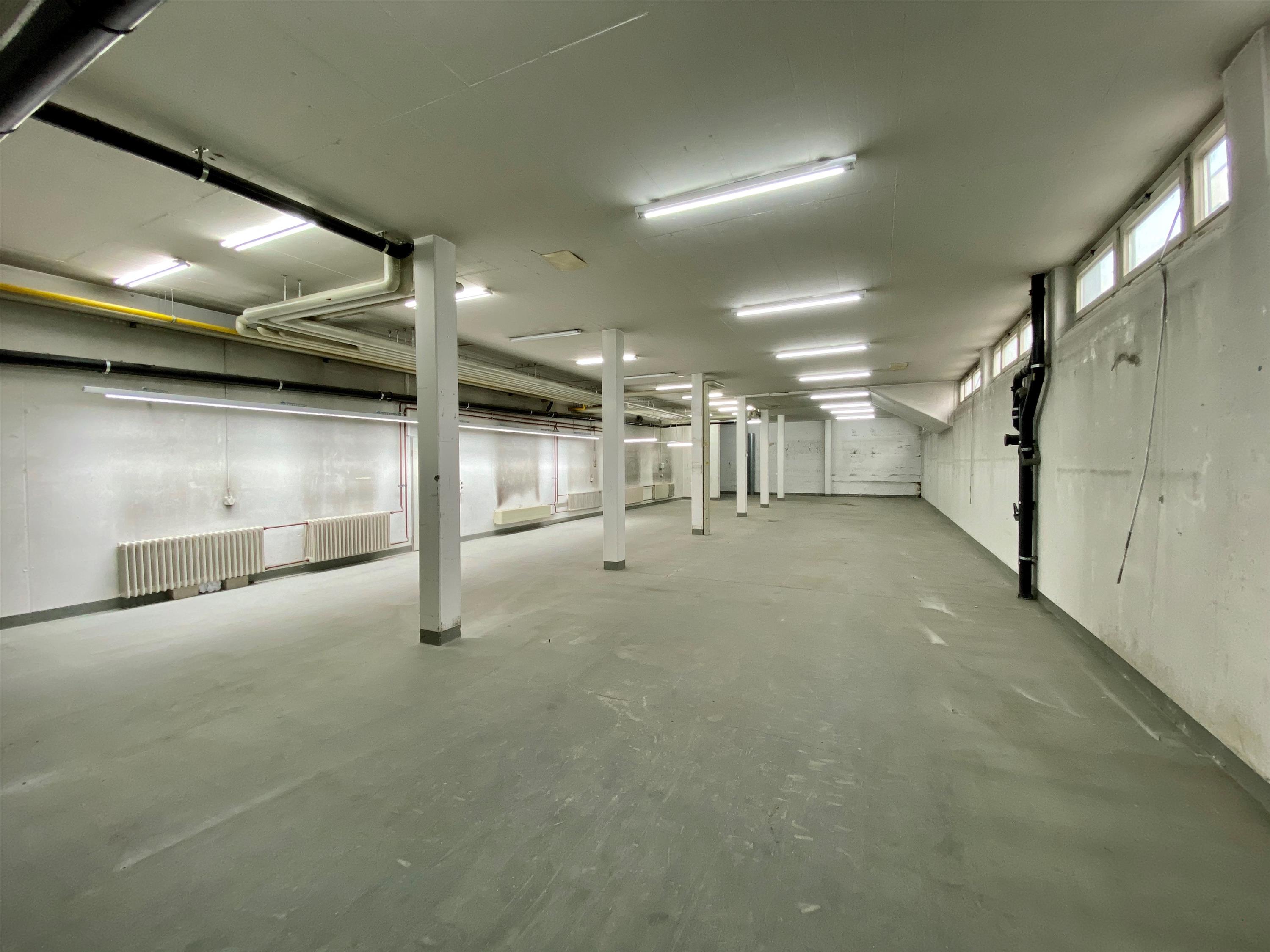Ampio spazio di deposito per appassionati di auto, Marktstr., 8570 Weinfelden, Thurgau, CH