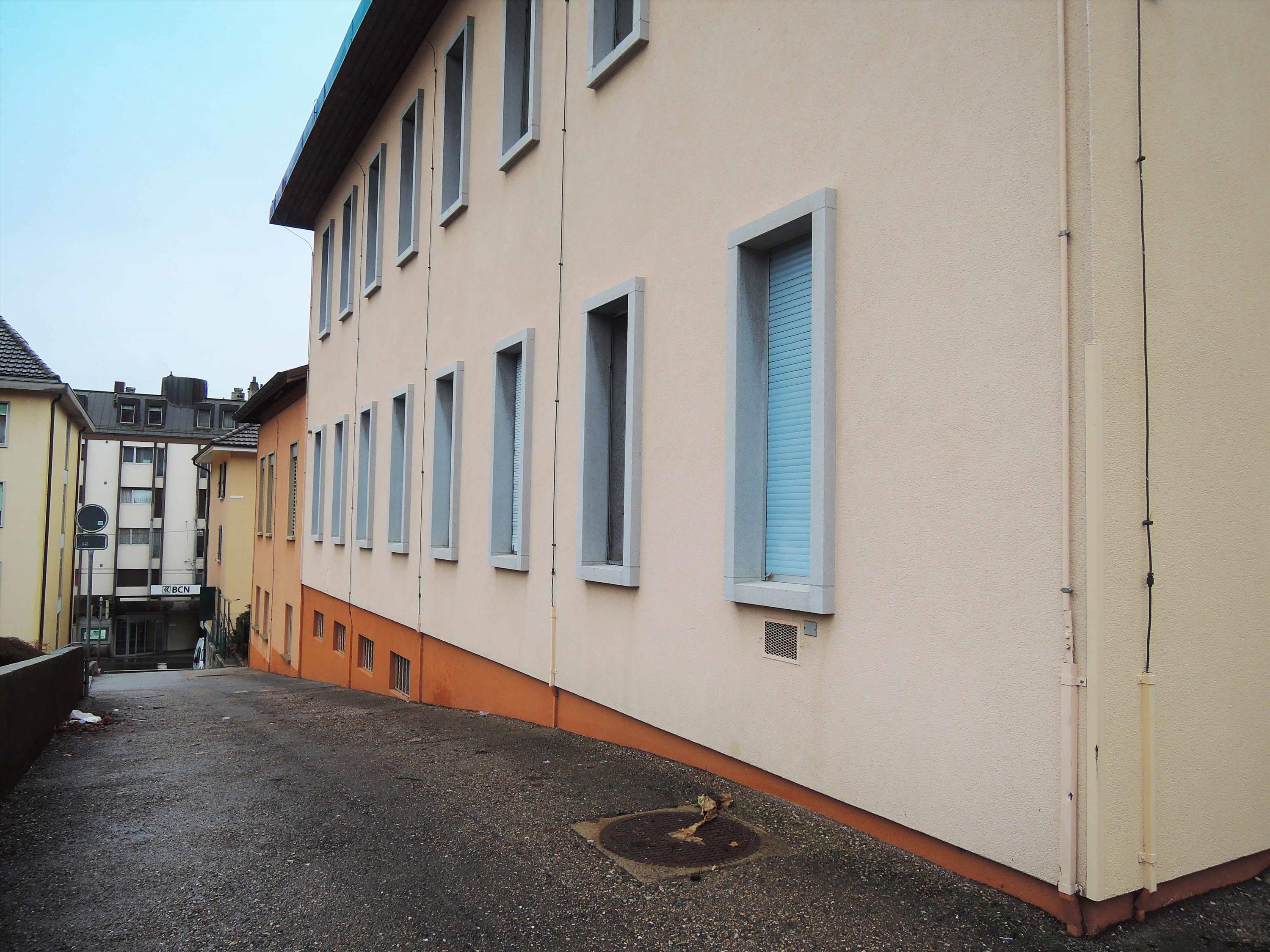 Locale commerciale nel centro di Peseux