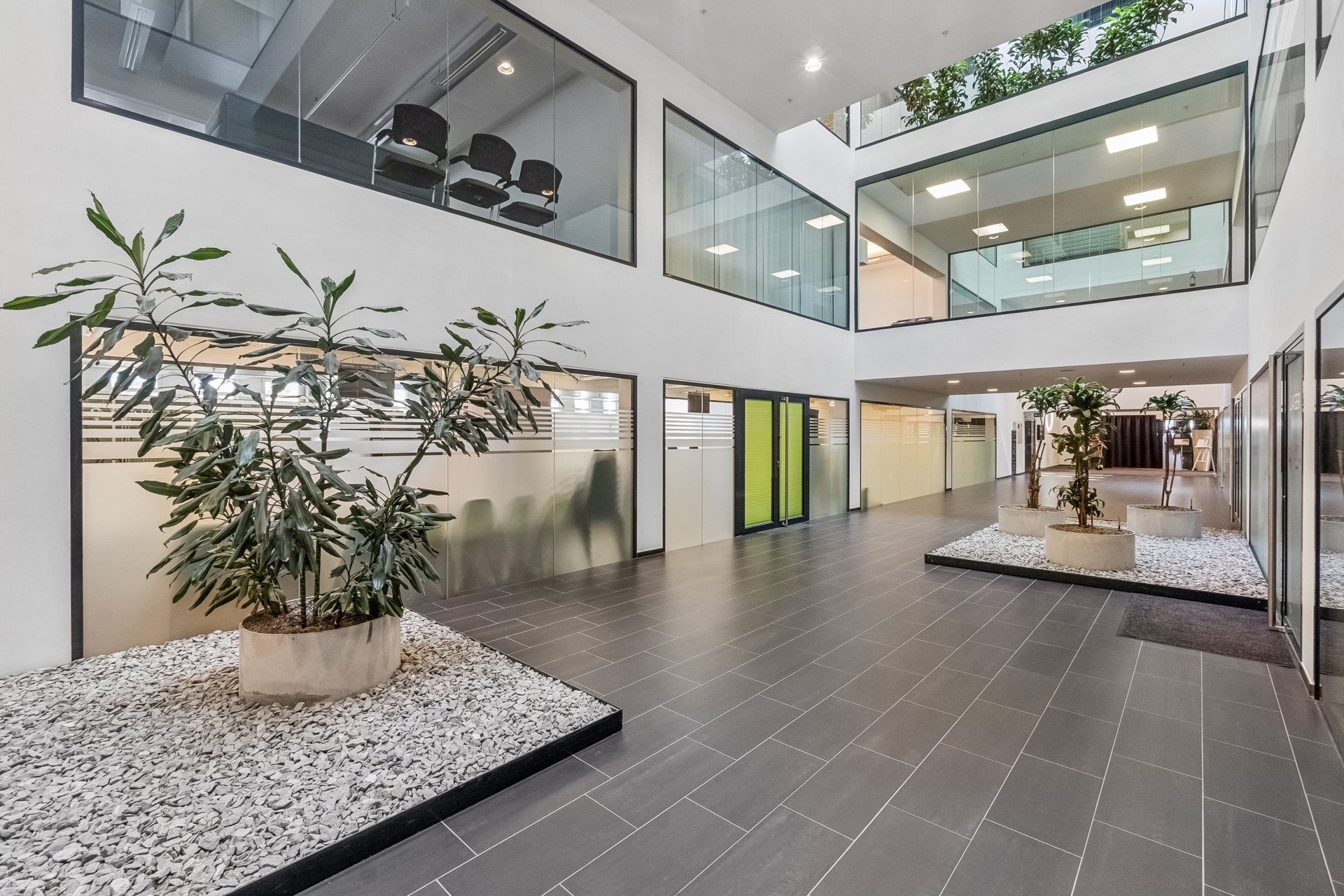 Surface de bureau au rez-de-chaussée dans un immeuble commercial représentatif, Geltenwilenstrasse, 9000 St. Gallen, St. Gallen, CH