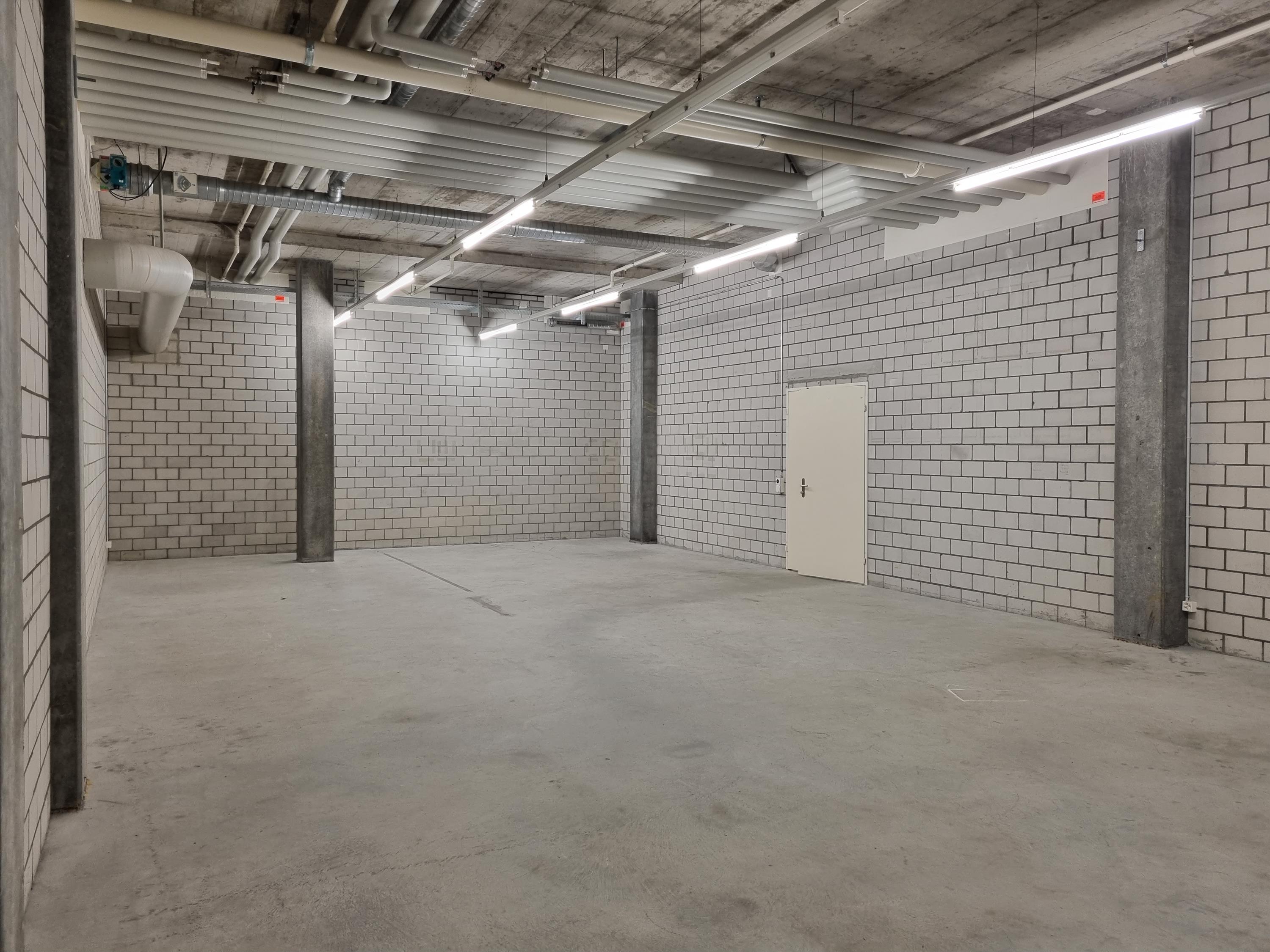 Centrally located storage room for rent near Baden train station, Langhaus, 5400 Baden, Aargau, CH