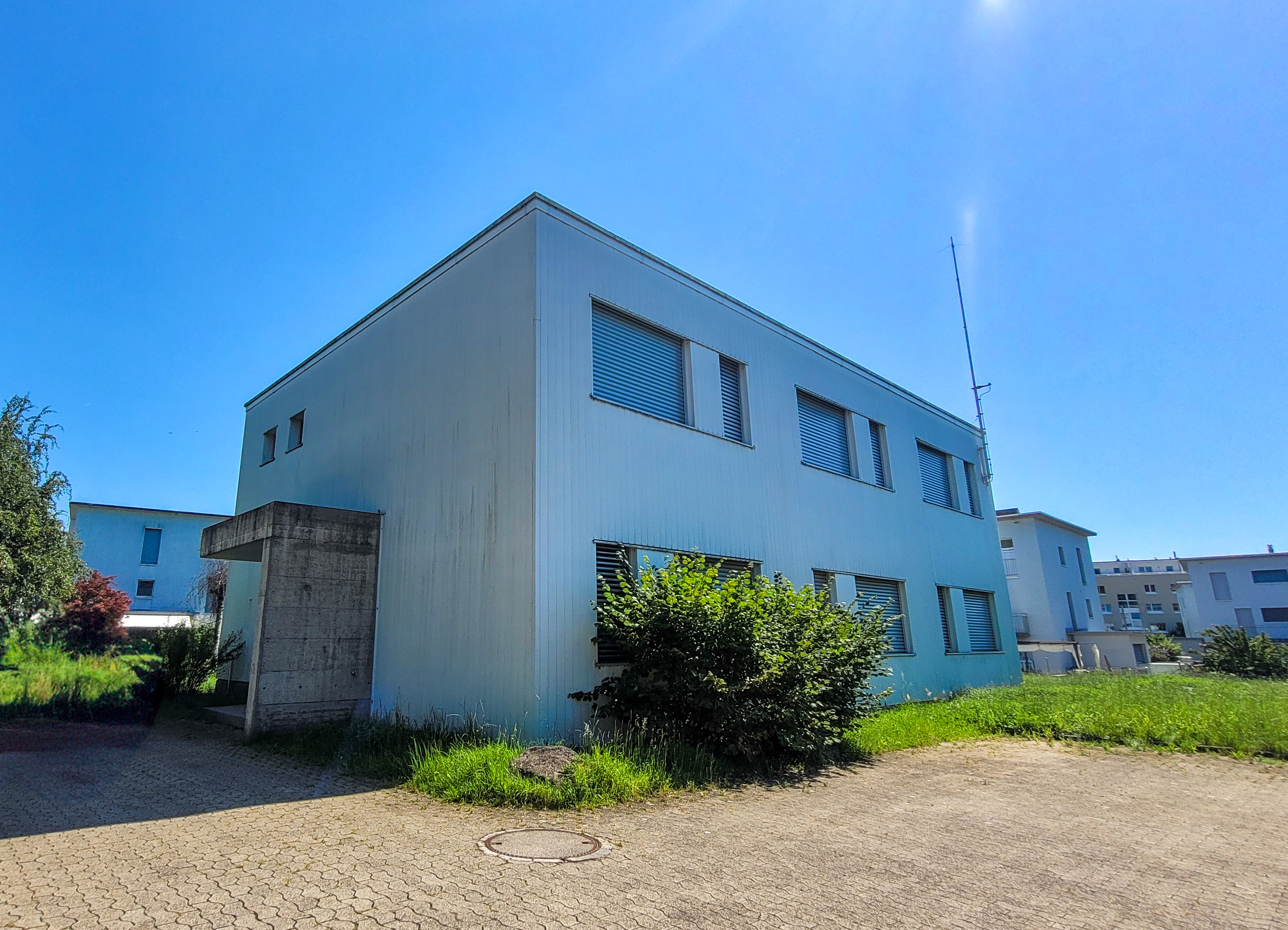 Versatile rental space in Hinwil – perfect for SMEs and exhibitors