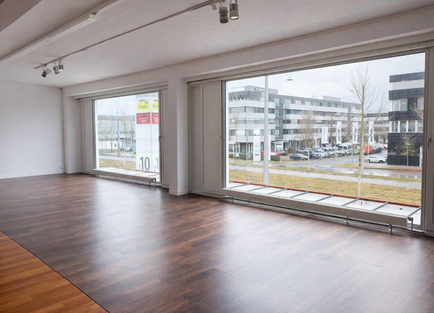 Spazio commerciale flessibile in posizione eccellente – a pochi passi dallo Shoppi Tivoli, Güterstrasse, 8957 Spreitenbach, Aargau, CH