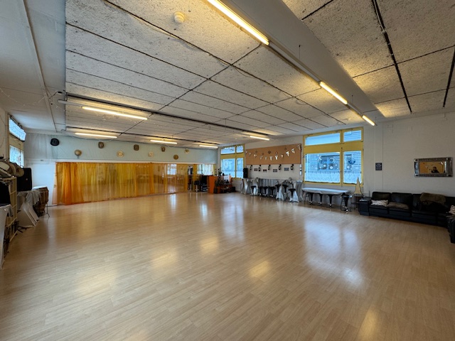Spacious and affordable commercial space on the 1st floor - with conversion potential, Alte Bernstrasse, 3613 Steffisburg, Bern, CH