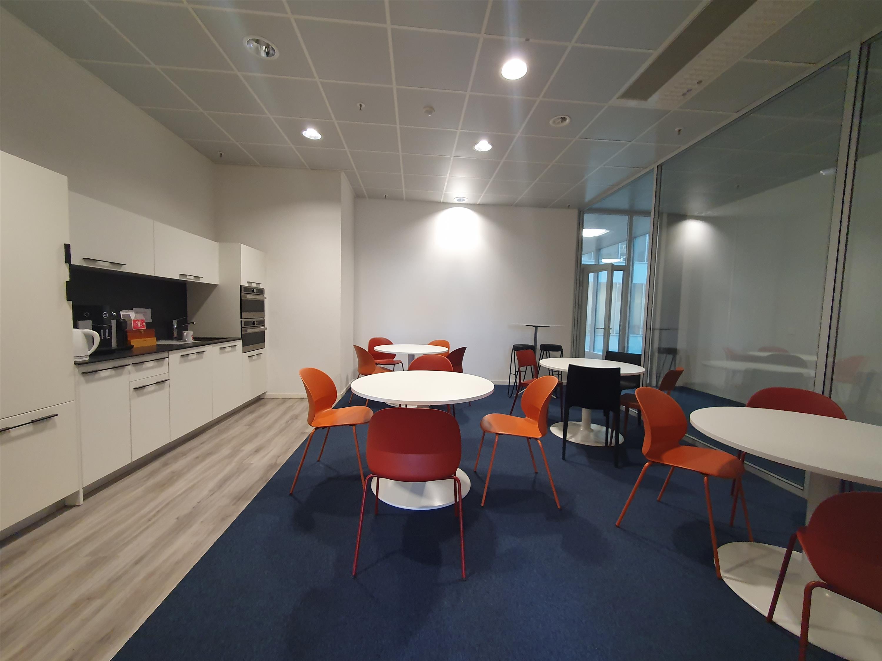 Ufficio di 41 m2 con spazi comuni, Ch. Pré-Fleuri, 1228 Plan-les-Ouates, Geneva, CH