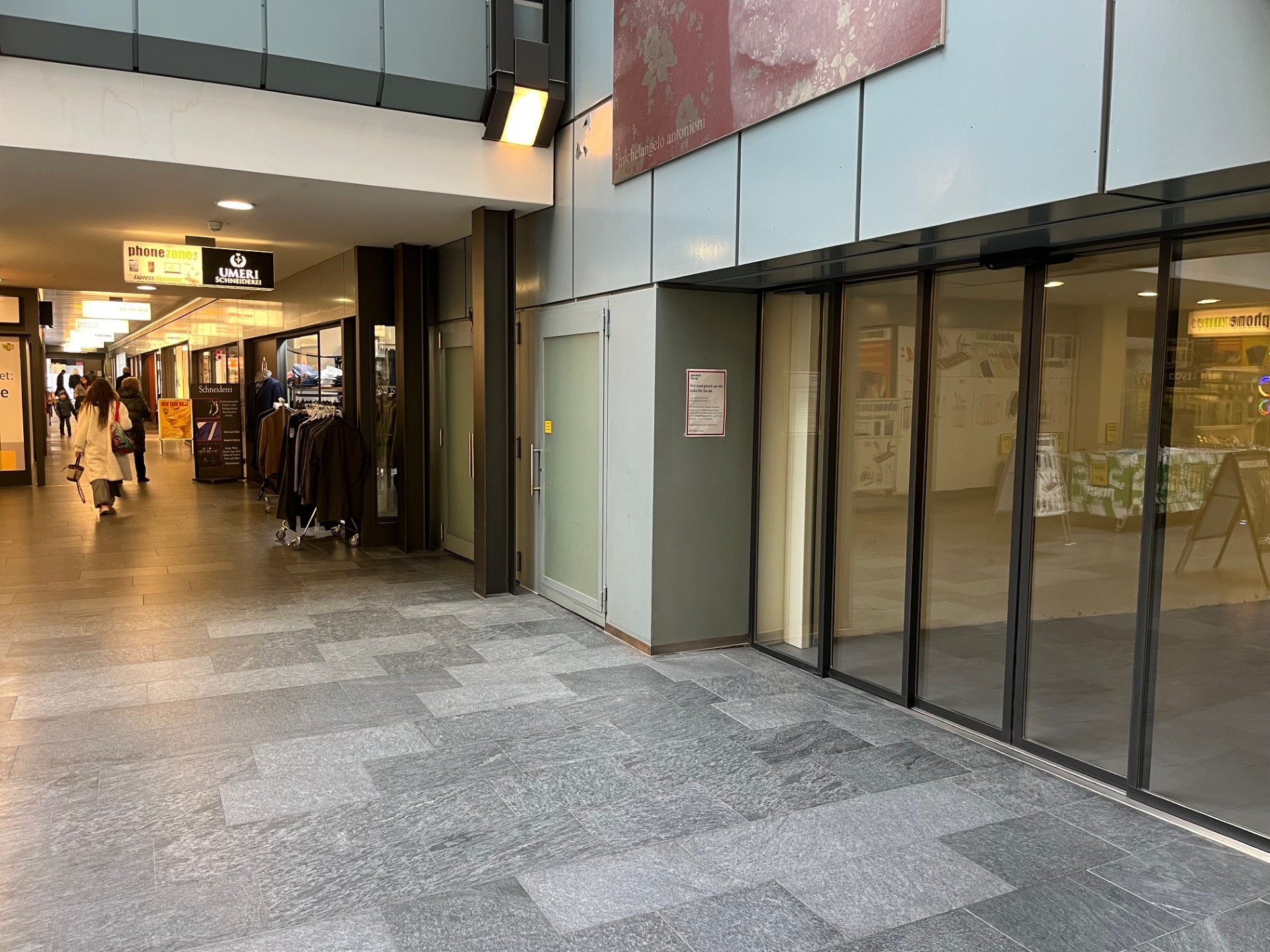 Surface commerciale attrayante dans un emplacement central de premier ordre