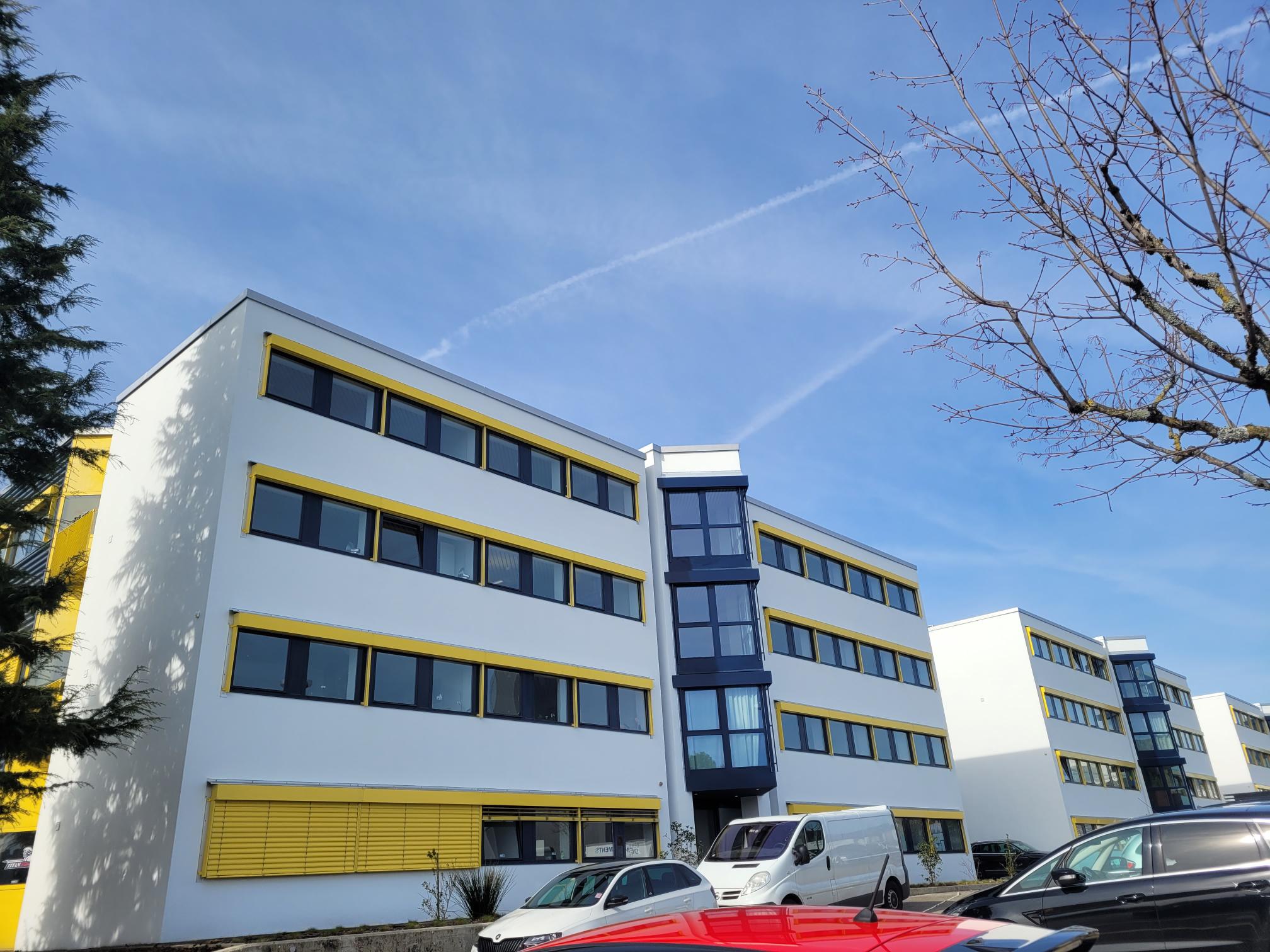 Piccolo ufficio in affitto agli Avouillons