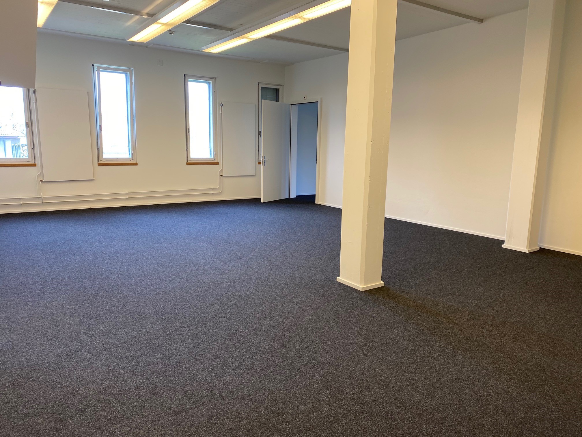 Deposito nel centro di Peseux, Grand - rue, 2034 Peseux, Neuchâtel, CH