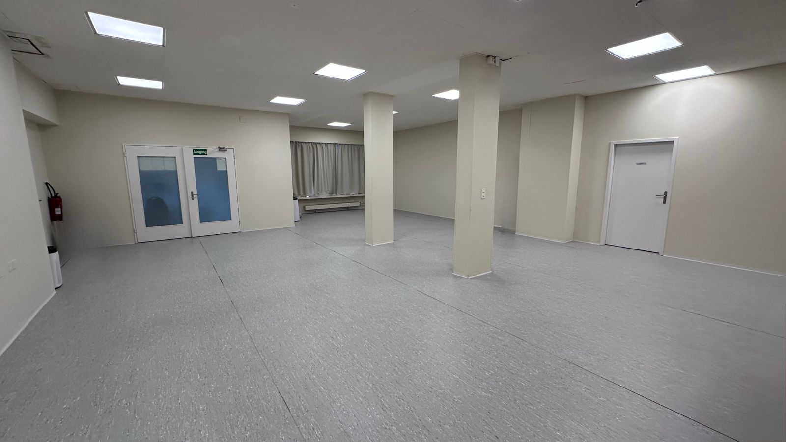 Locaux spacieux de bureaux/atelier et/ou commerciaux au Wasgenring, Wasgenring, 4055 Basel, Basel-City, CH