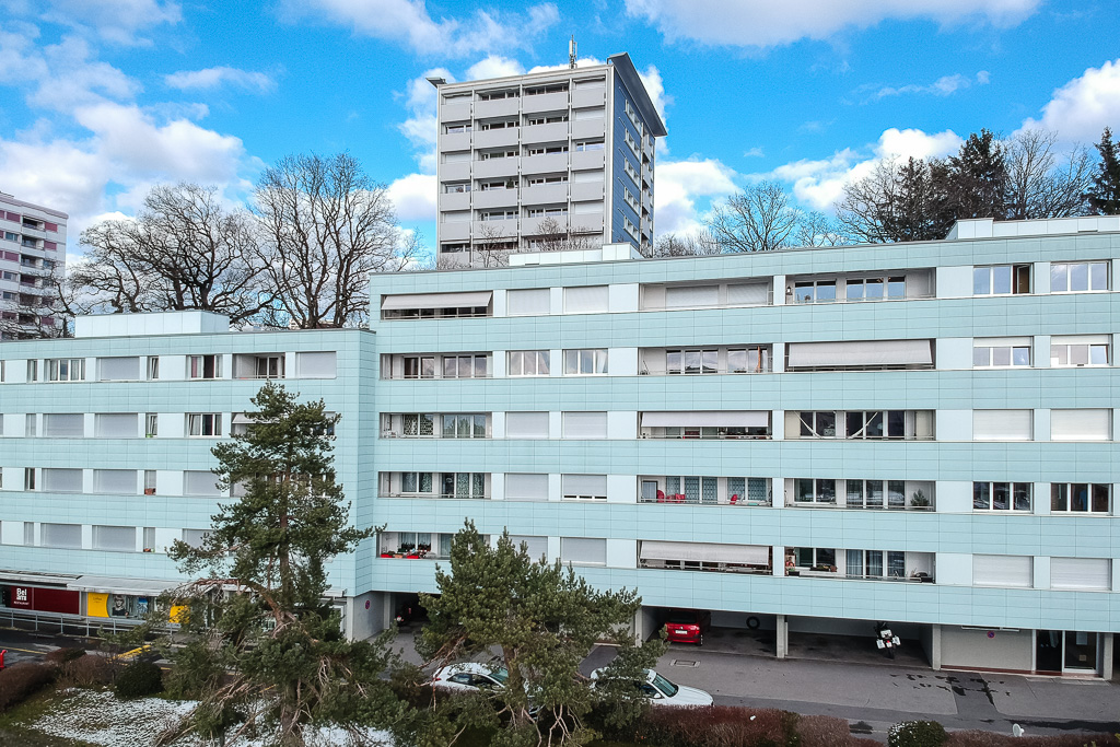 Indoor parking spaces for rent near the Chailly district