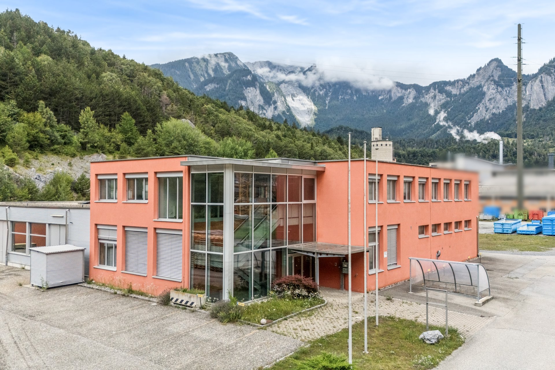 L'industrie rencontre l'innovation – surfaces de bureaux et commerciales sur un site réputé, Via Innovativa, 7013 Domat/Ems, Grisons, CH