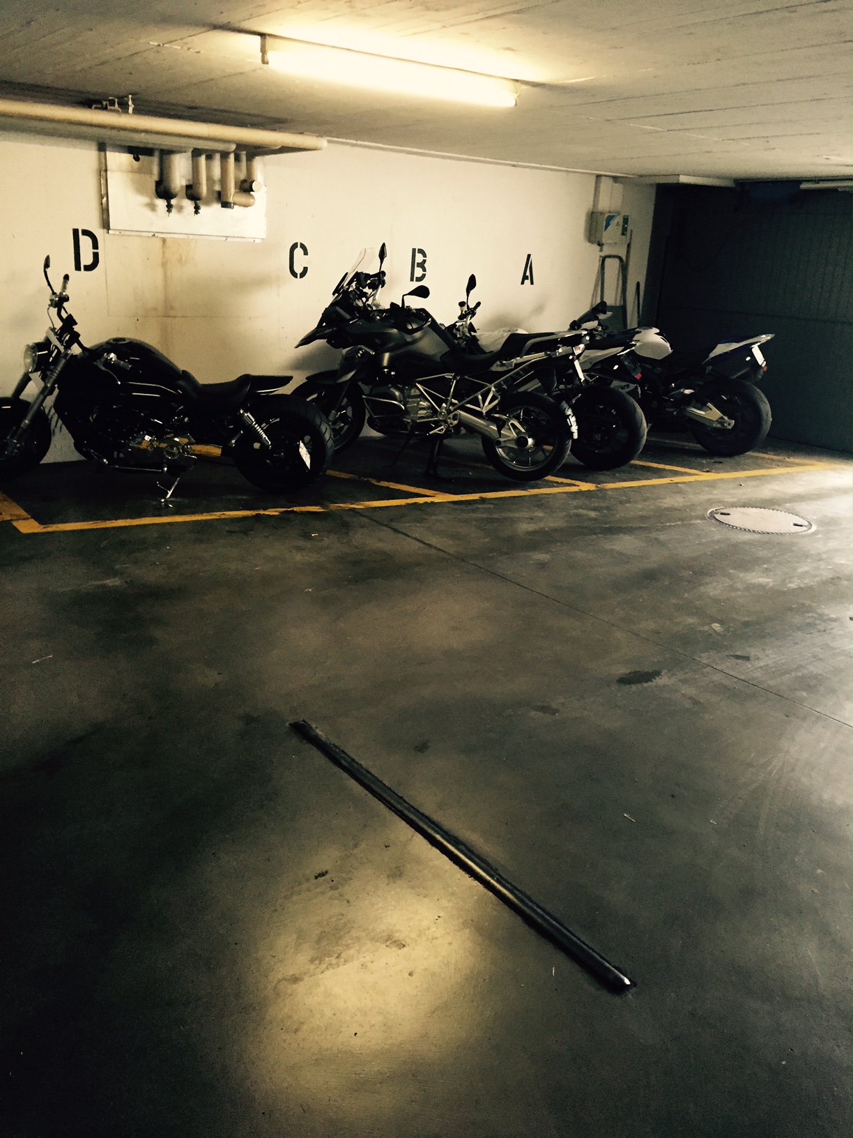 Motorcycle parking space in the underground garage!, Rütiwisstr.17 - 25, EH, 8604 Volketswil, Zurich, CH