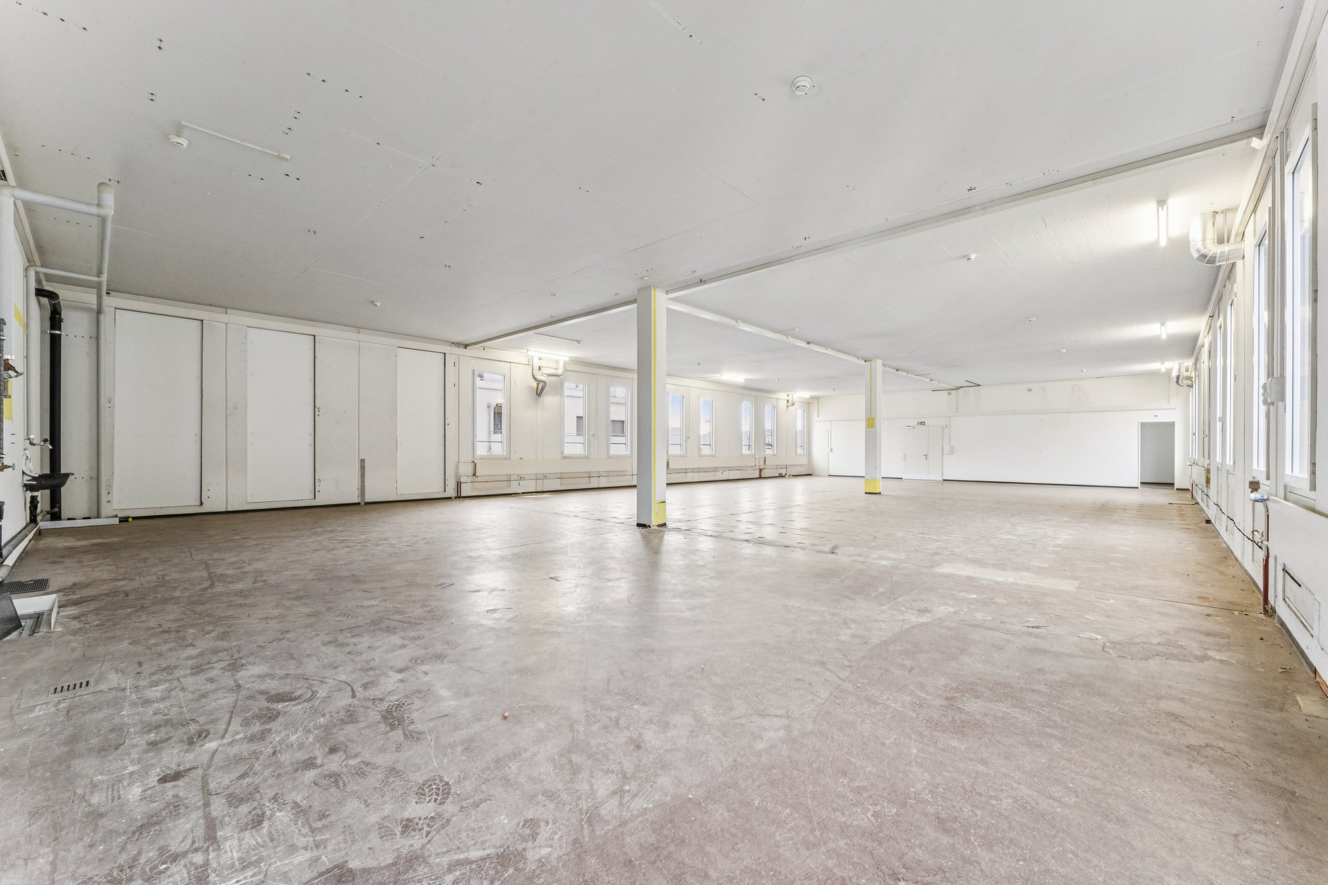 Votre nouveau local commercial vous attend – 312 m² en emplacement central !, Oberdierikonerstrasse, 6030 Ebikon, Lucerne, CH