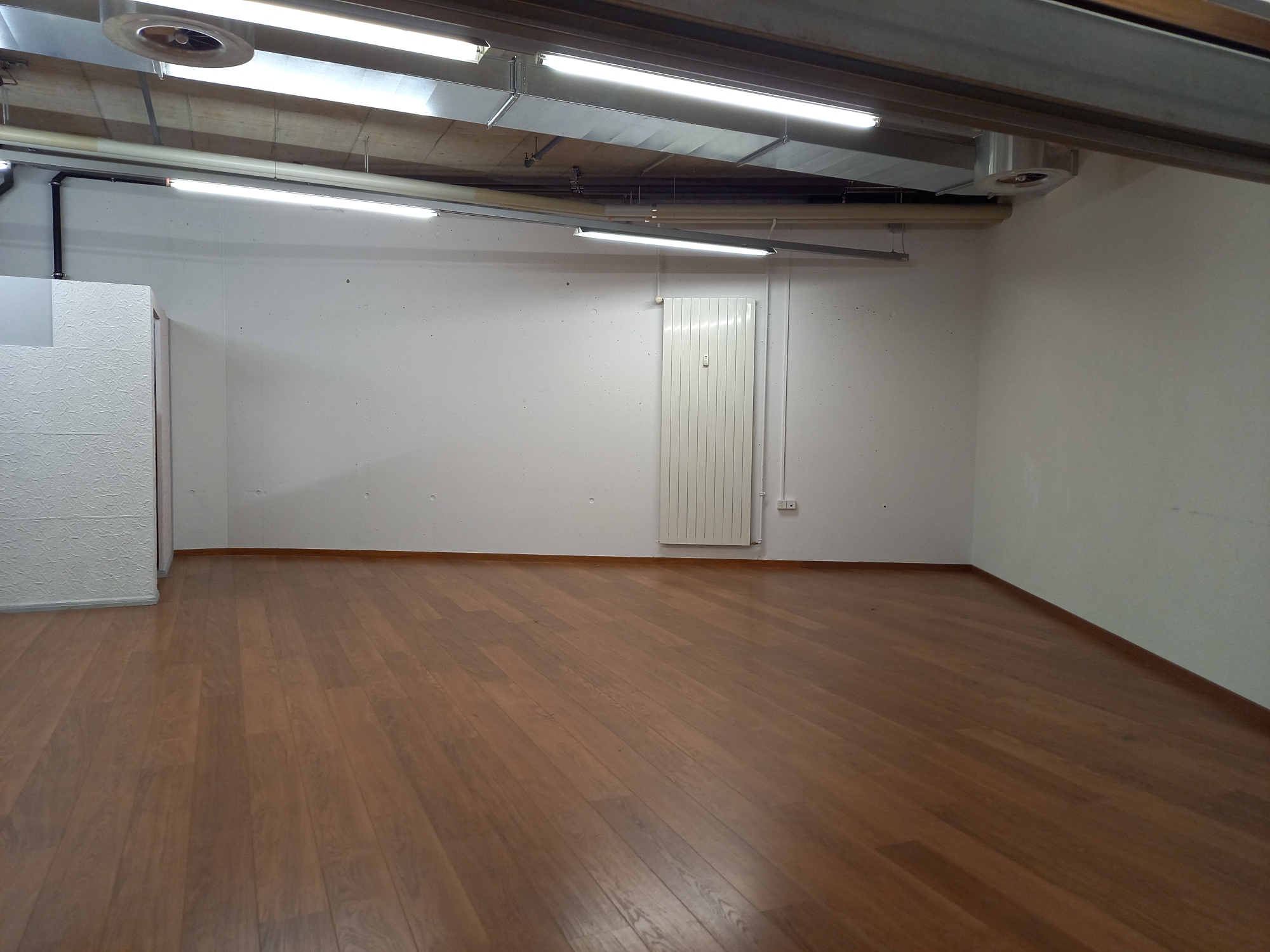 55 m² retail space – Strategic passage at Centre Cormanon, Rue du Centre - 8, 1752 Villars-sur-Glâne, Fribourg, CH