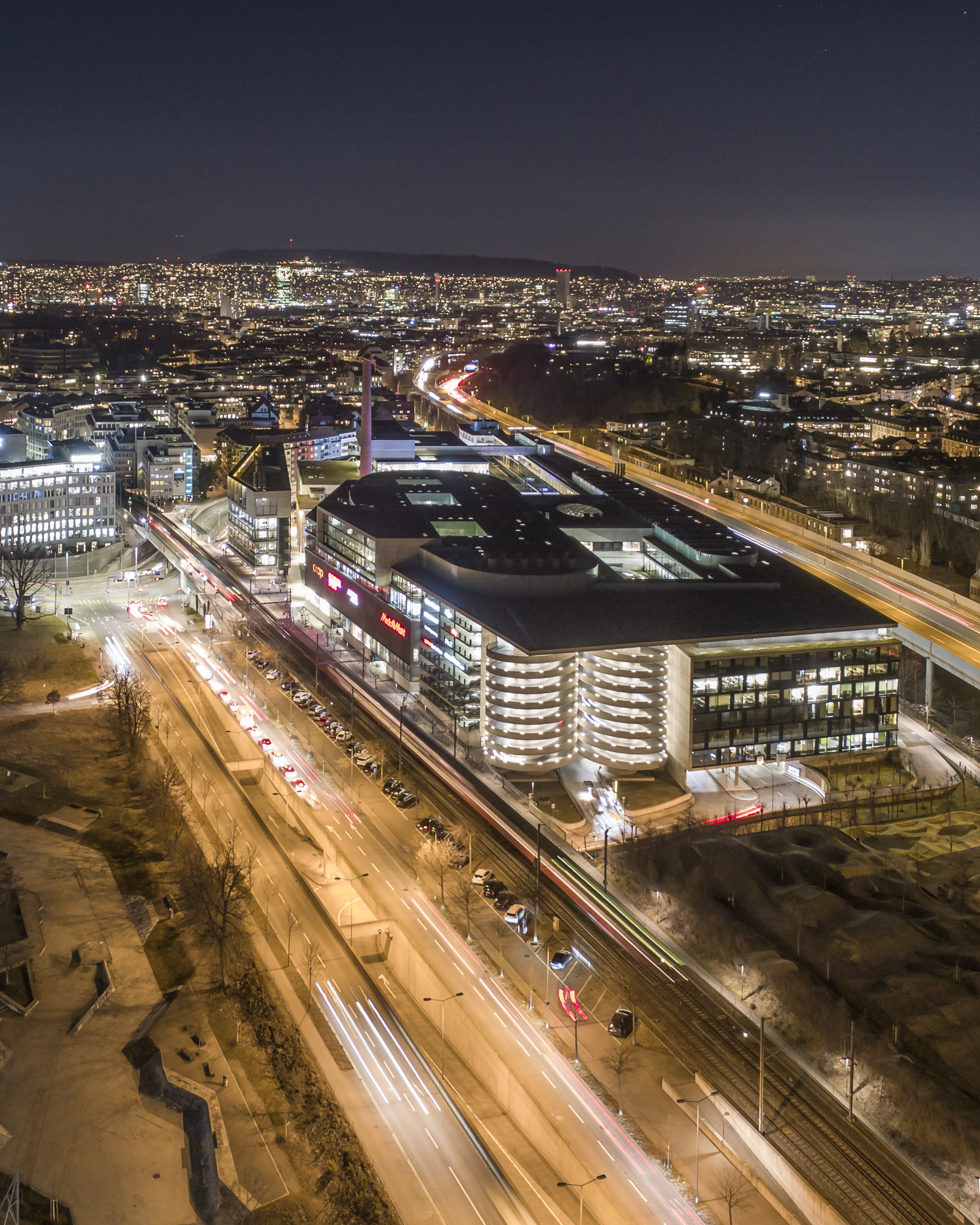Spazi ufficio attrattivi a Sihlcity, Zurigo - postazione di lavoro con servizi completi, Kalanderplatz, 8045 Zürich, Zurich, CH