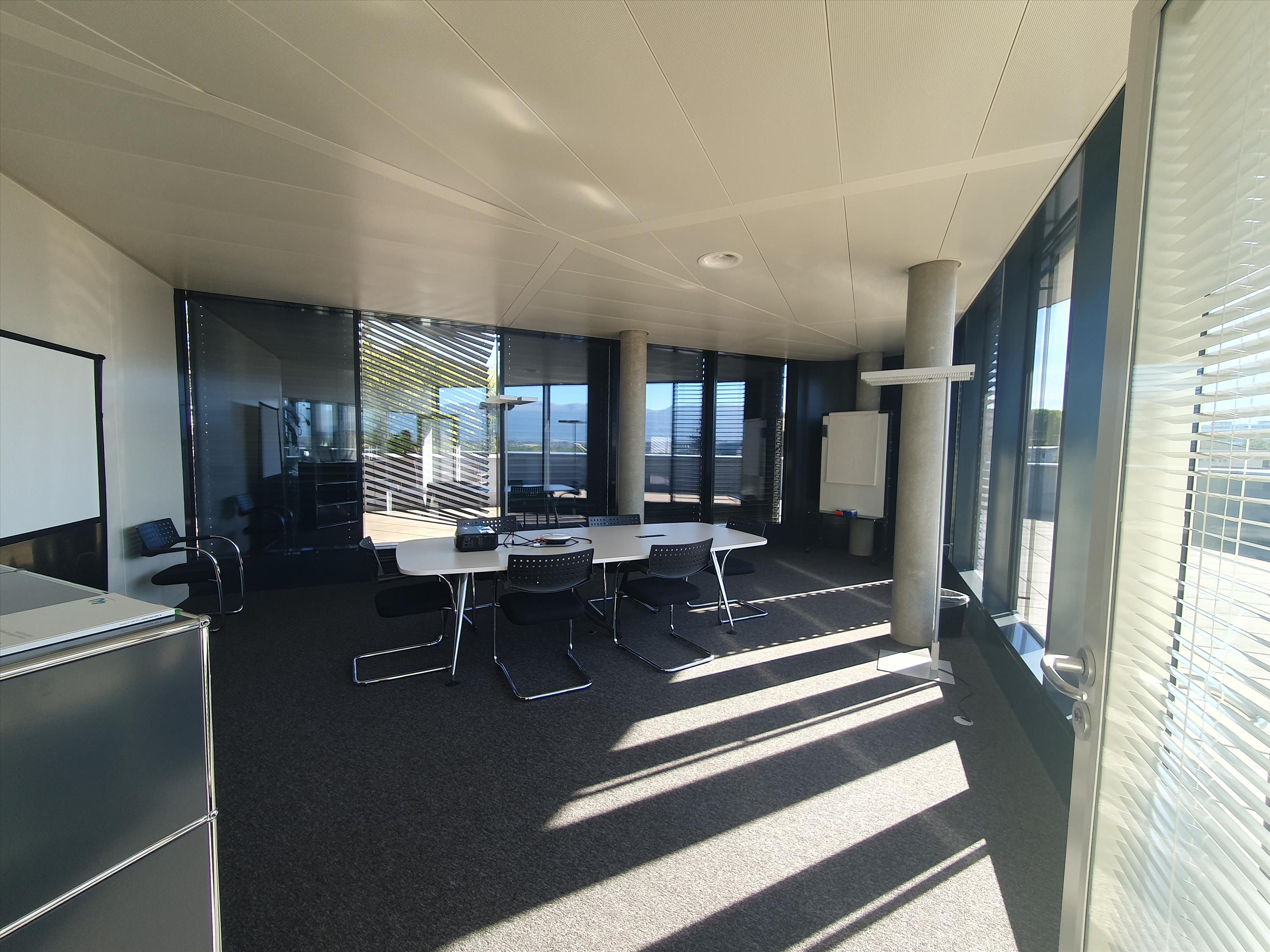 Hervorragende Bürofläche von 194 m² mit Terrasse, Rte de Ferney, 1218 Le Grand-Saconnex, Geneva, CH