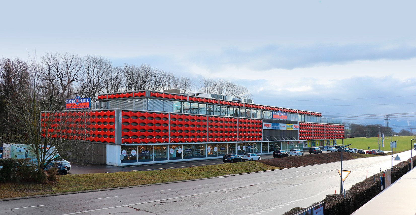 Große Gewerbefläche – Außergewöhnliche Helligkeit & Sichtbarkeit, Chemin du Marais, 1032 Romanel-s-Lausanne, Vaud, CH