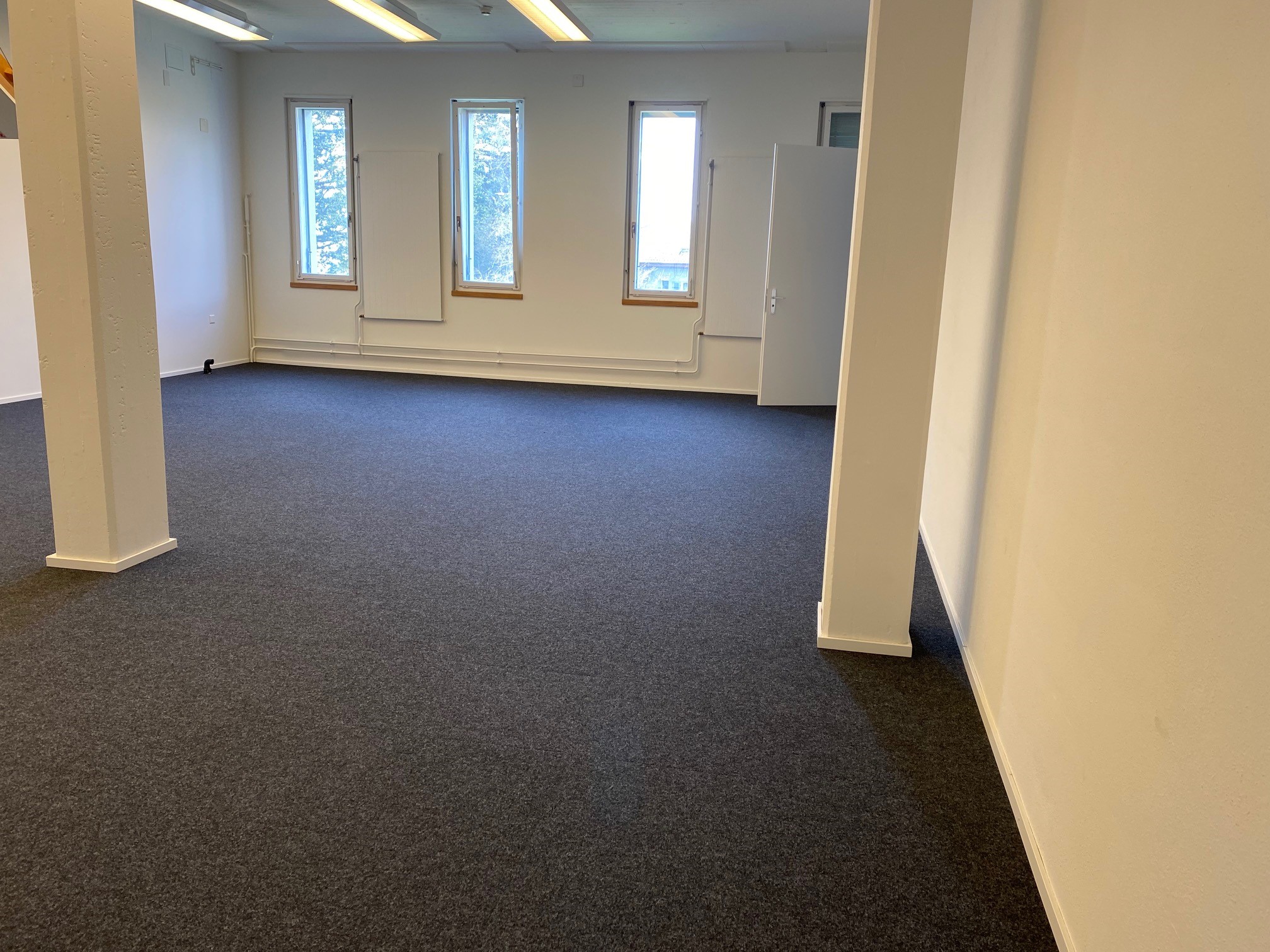 Deposito nel centro di Peseux, Grand - rue, 2034 Peseux, Neuchâtel, CH