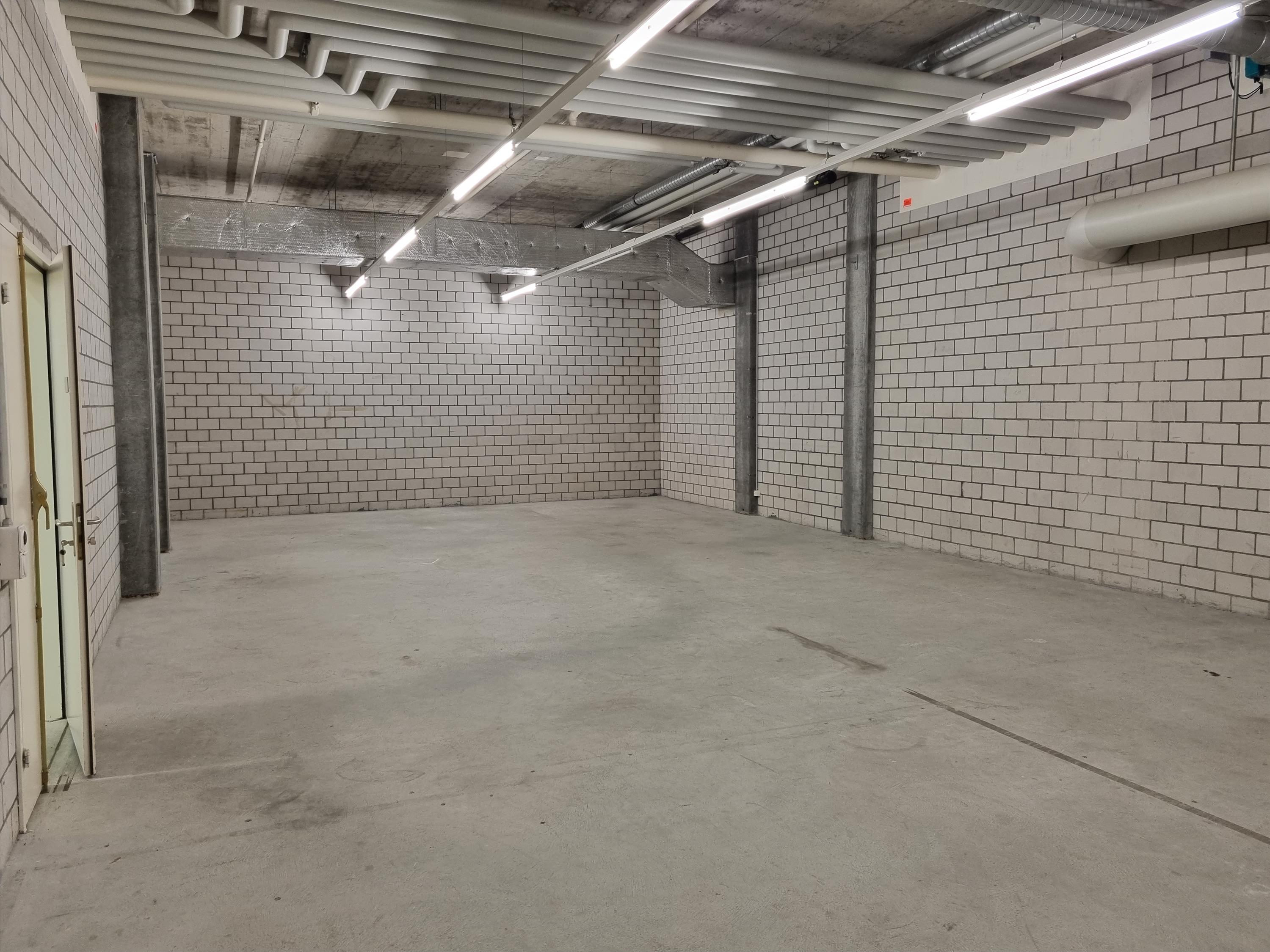 Centrally located storage room for rent near Baden train station, Langhaus, 5400 Baden, Aargau, CH