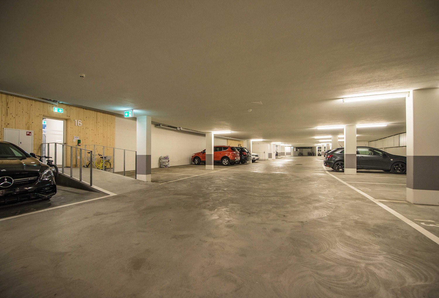 Do you still need a place for your motorcycle? Then you're in the right place!, Pulvermühlestr. 8-42, Motoap, 7000 Chur, Graubünden, CH