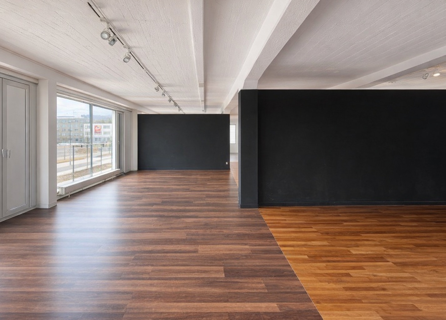 Spazio commerciale flessibile in posizione eccellente – a pochi passi dallo Shoppi Tivoli, Güterstrasse, 8957 Spreitenbach, Aargau, CH