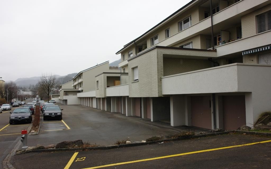 Aussenparkplätze zu Vermieten, Bernhofstr. 57-61, Parkplätze, 8134 Adliswil, Zurich, CH