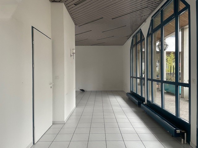 Local commercial à louer à Neuhausen, emplacement central, Wildenstr., 8212 Neuhausen am Rhein, Schaffhausen, CH