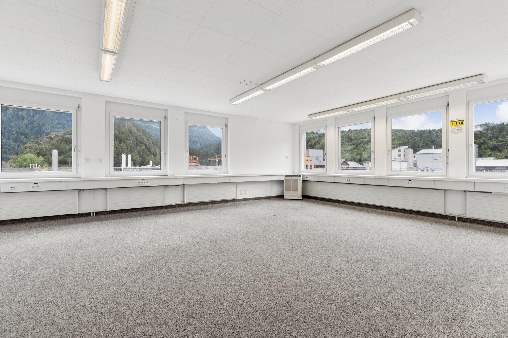 Flexibel nutzbare Büroflächen – perfekt angebunden und smart vernetzt, Via Innovativa, 7013 Domat/Ems, Grisons, CH
