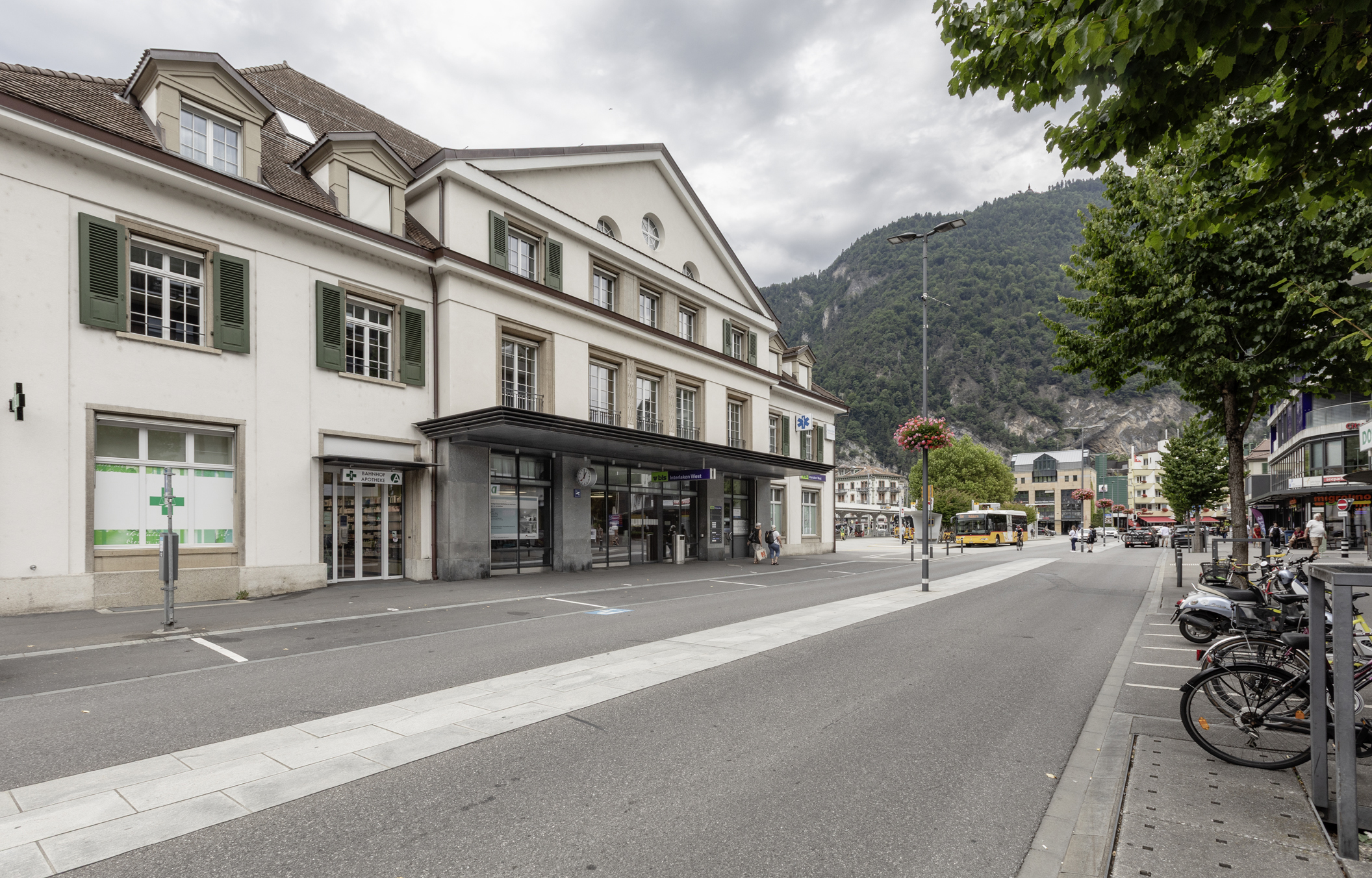 Zentral und gut erschlossen, Ihr neues Büro am Bahnhof, Bahnhofstr., 3800 Interlaken, Bern, CH