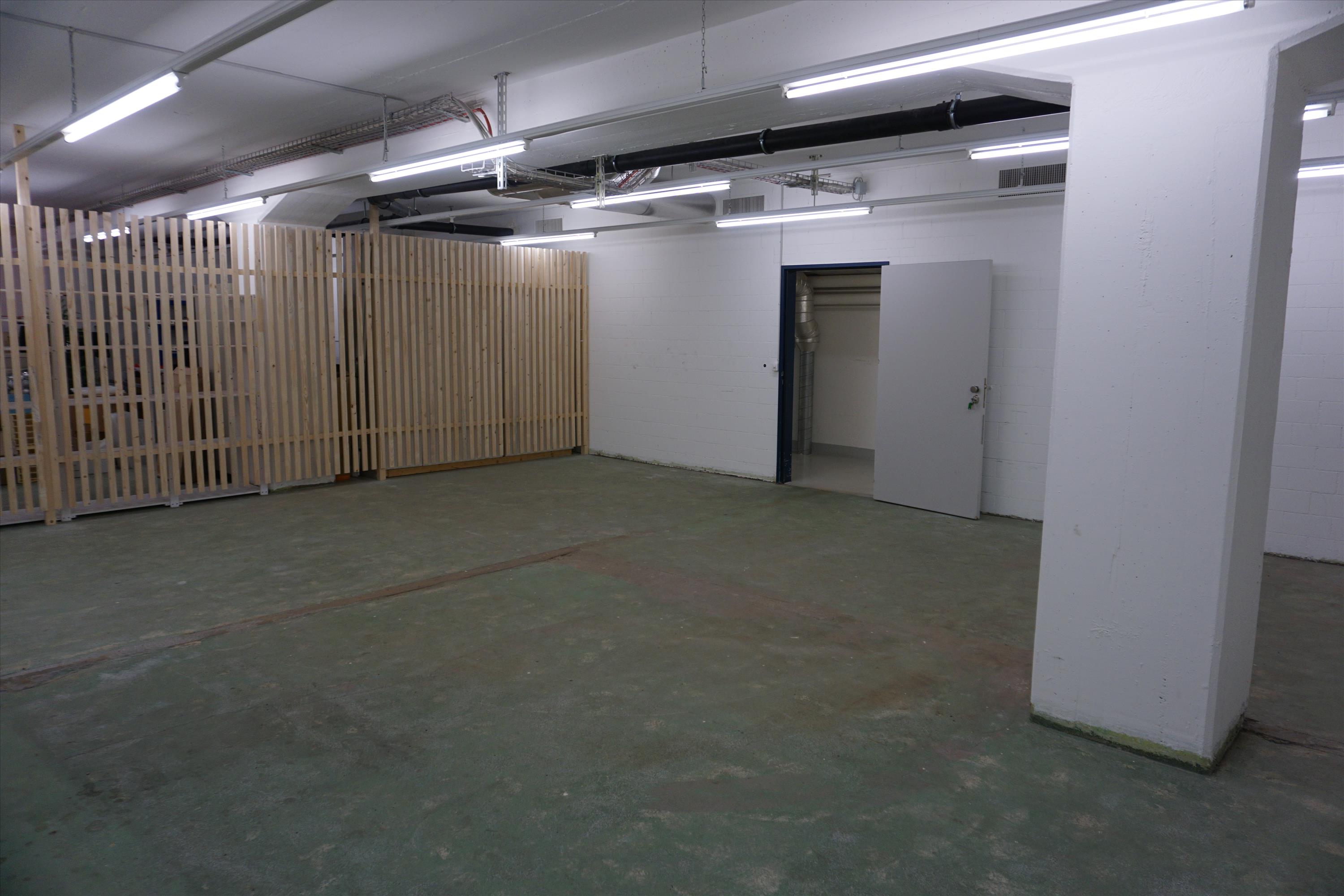 Locale di deposito in posizione centrale in affitto!, Stadthausstr., 8400 Winterthur, Zurich, CH