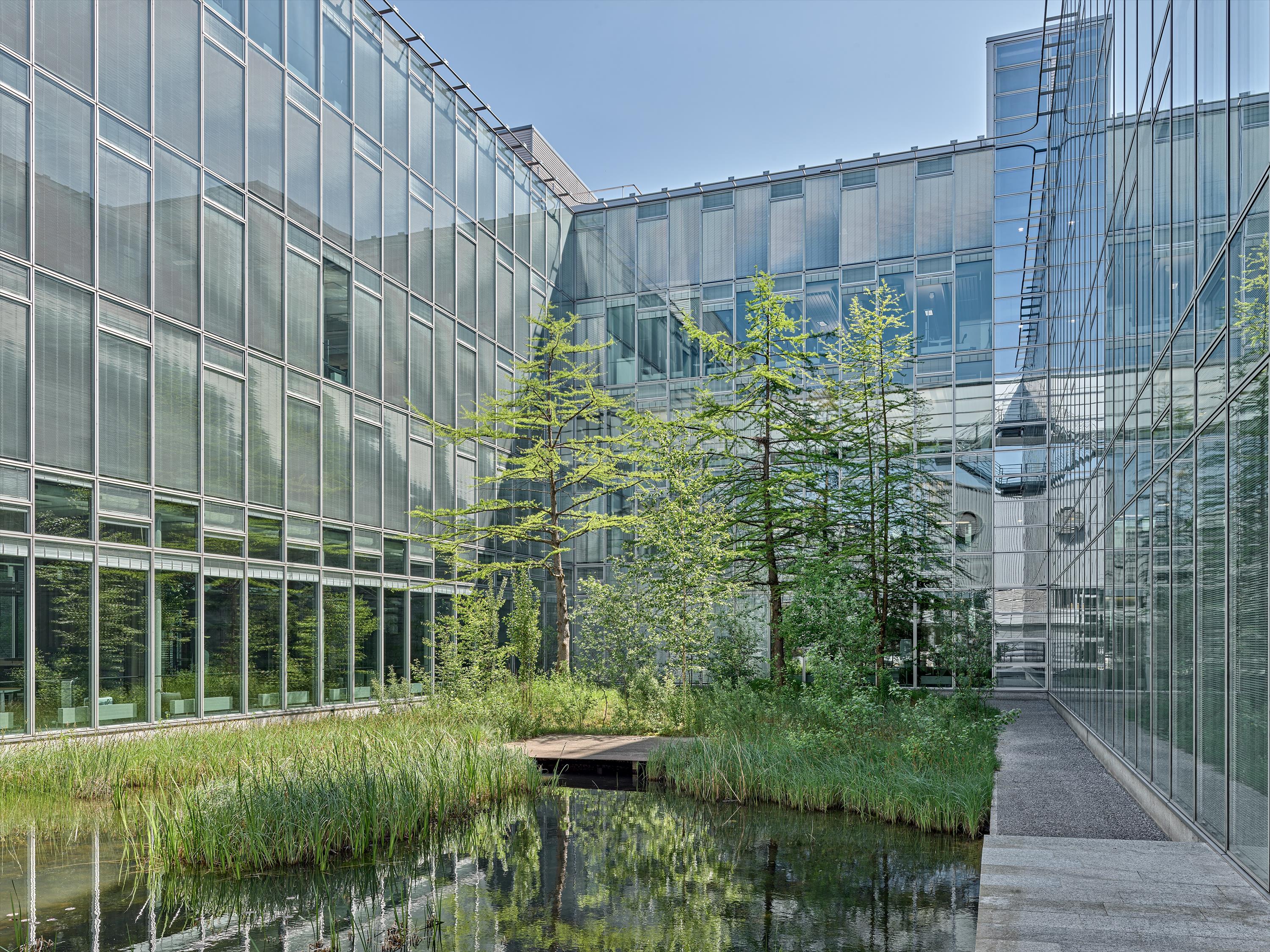 Dynamic. Modern. Perfectly connected. Your office in Toro 1, Brown-Boverie-Strasse, 8050 Zürich, Zurich, CH