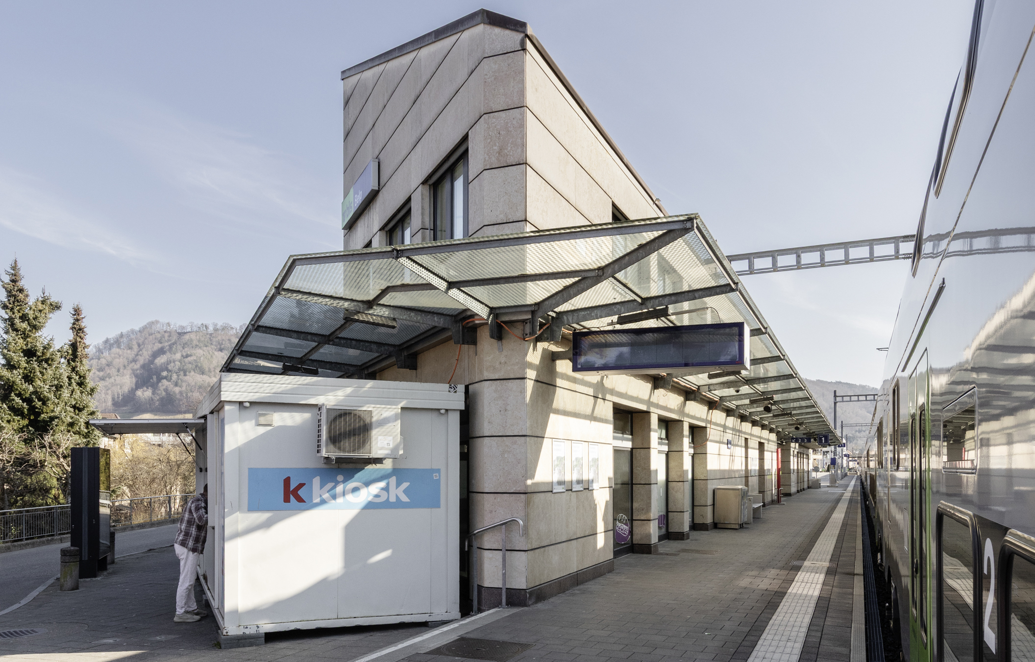 Prime location: Attractive office premises directly at Belp train station, Bahnhofplatz, 3123 Belp, Bern, CH
