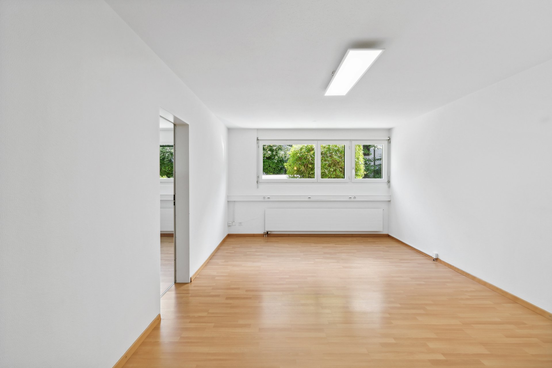 Schöne Bürofläche zu vermieten - bezugsbereit, einziehen und starten!, Dennlerstr., 8047 Zürich, Zurich, CH