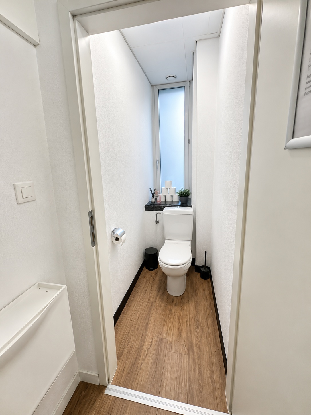 Attraente superficie commerciale al Römerplatz – disponibile dal 01.08.2026, Asylstr., 8032 Zürich, Zurich, CH