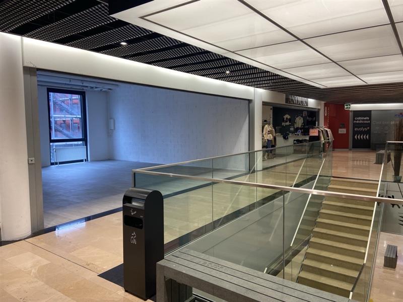 Cormanon Centre, Superficie luminosa di 58 m2 al piano terra, Rue du Centre - 8, 1752 Villars-sur-Glâne, Fribourg, CH