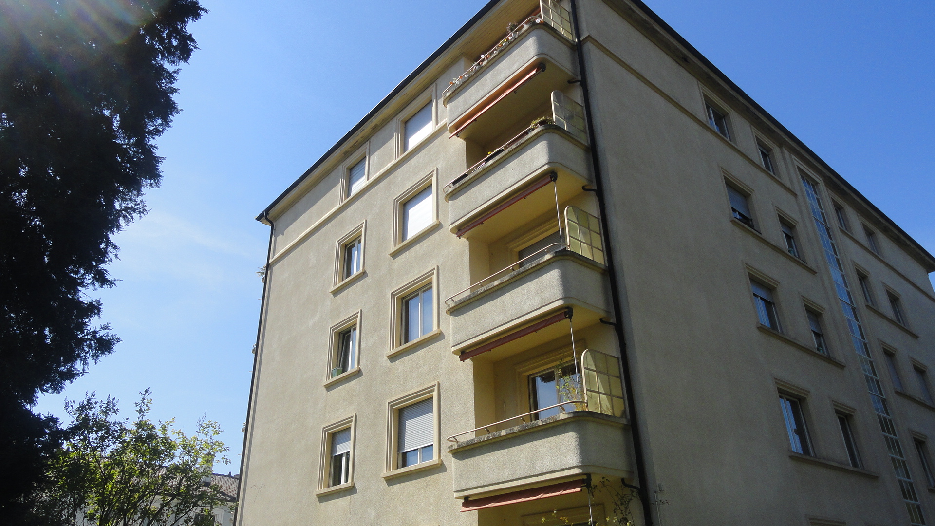 Box auto vicino al centro città