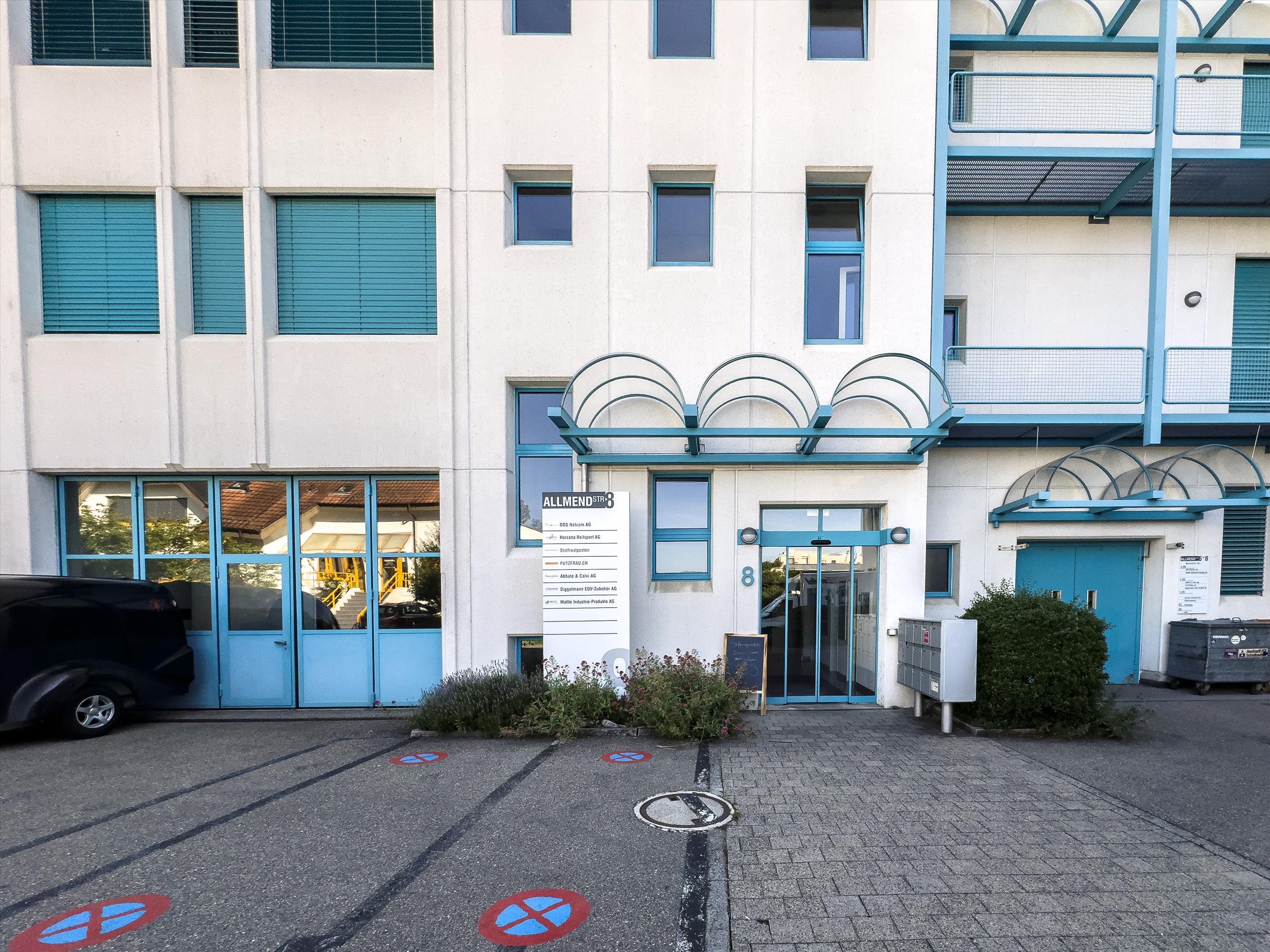 Uffici luminosi al piano attico!, Allmendstr., 8320 Fehraltorf, Zurich, CH